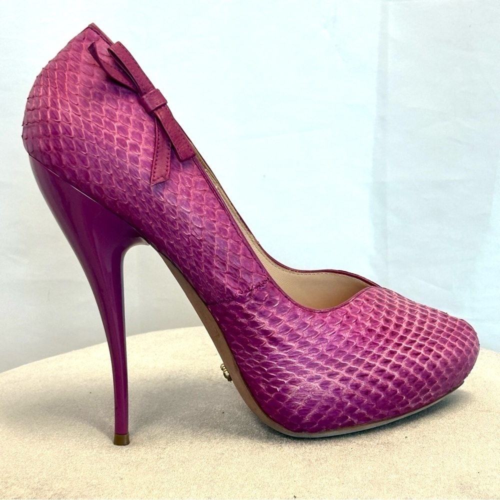 Viktor & Rolf pink snake print embossed bow stiletto high heels Sz 39